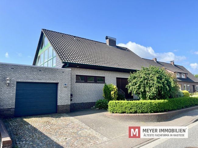Zentral gelegenes EFH in Rastede auf einem Erbpachtgrundstück (Obj.-Nr. 6516)  Zentral gelegenes EFH in Rastede auf einem Erbpachtgrundstück (Obj.-Nr. 6516)