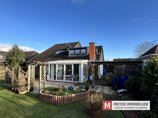 Gepflegtes Einfamilienhaus mit Wintergarten und Teichanlage! (Obj.-Nr. 6584) Gepflegtes Einfamilienhaus mit Wintergarten und Teichanlage! (Obj.-Nr. 6584)