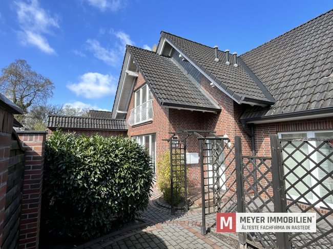 Moderne DHH mit Terrasse im Ortskern von Rastede (Obj.-Nr. 6614) Moderne DHH mit Terrasse im Ortskern von Rastede (Obj.-Nr. 6614)