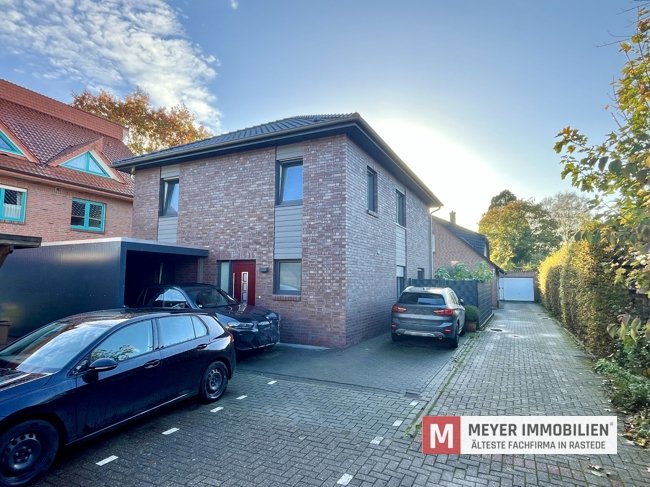 Neuwertiges EFH in zentraler Ortslage von Wiefelstede! (Objekt-Nr.: 6621) Neuwertiges EFH in zentraler Ortslage von Wiefelstede! (Objekt-Nr.: 6621)