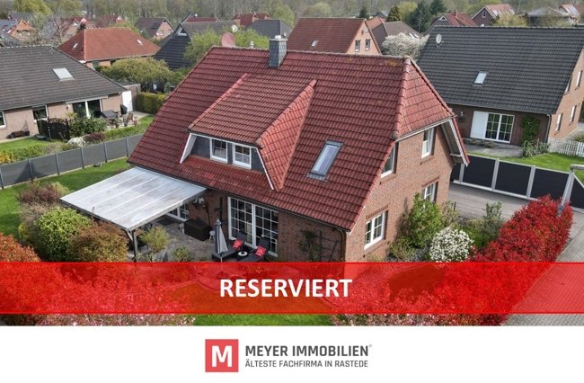 Modernes und geräumiges Einfamilienhaus in Jaderberg (Obj.-Nr.: 6617) Modernes und geräumiges Einfamilienhaus in Jaderberg (Obj.-Nr.: 6617)