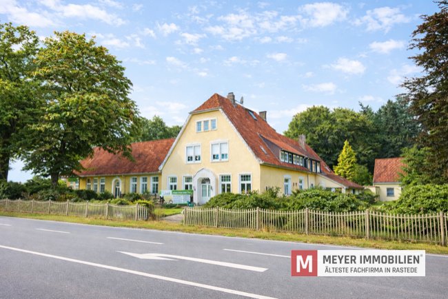 Wohn- und Gewerbeensemble mit Halle und Mieterträgen auf großem Grundstück (Obj.-Nr. 6559) Wohn- und Gewerbeensemble mit Halle und Mieterträgen auf großem Grundstück (Obj.-Nr. 6559)