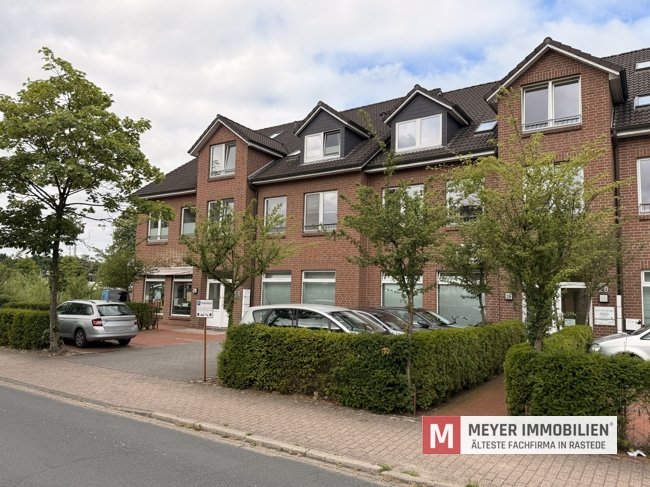 Zentrale DG-Wohnung in Rastede – ideal zur Eigennutzung oder Kapitalanlage (Obj.-Nr. 6652) Zentrale DG-Wohnung in Rastede – ideal zur Eigennutzung oder Kapitalanlage (Obj.-Nr. 6652)