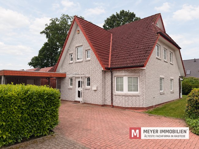 Gepflegtes Wohnhaus mit vermietetem Dachgeschoss in Petersfehn (Objekt-Nr.: 6638) Gepflegtes Wohnhaus mit vermietetem Dachgeschoss in Petersfehn (Objekt-Nr.: 6638)