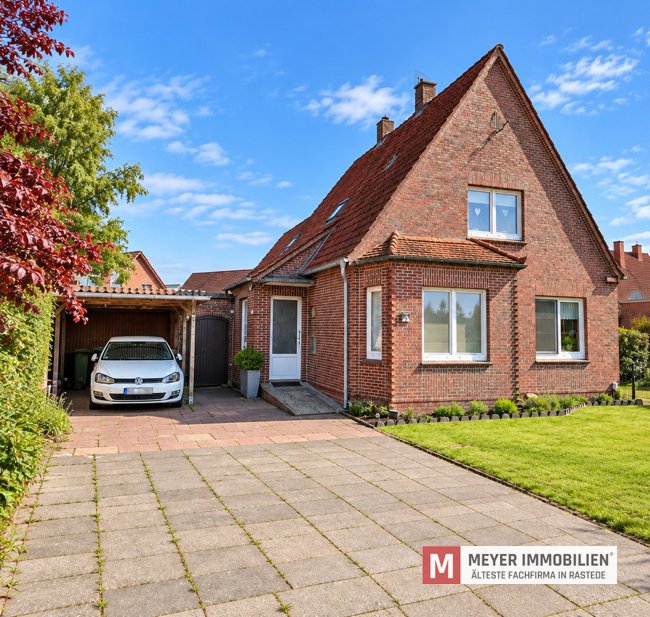 Einfamilienhaus mit Einliegerwohnung in Rastede-Leuchtenburg (Obj.-Nr. 6679) Einfamilienhaus mit Einliegerwohnung in Rastede-Leuchtenburg (Obj.-Nr. 6679)